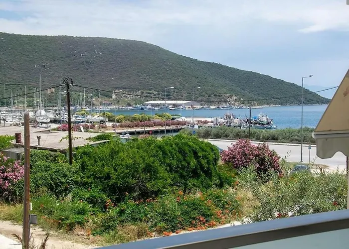 Afrodite Villa Néa Péramos